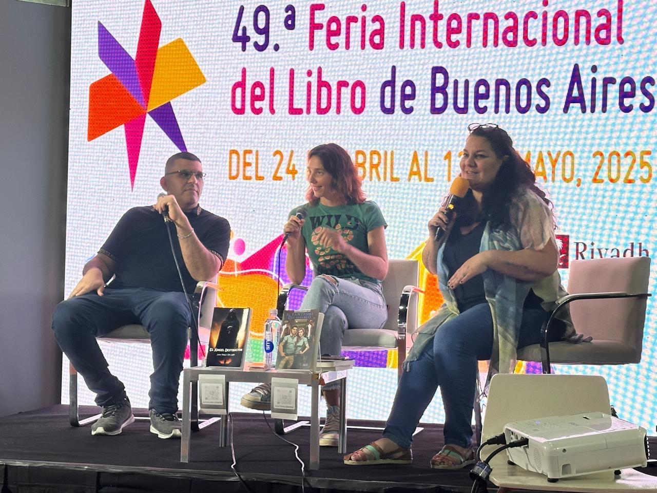 Victoria Lis Marino en la Feria Internacional del Libro de Buenos Aires
